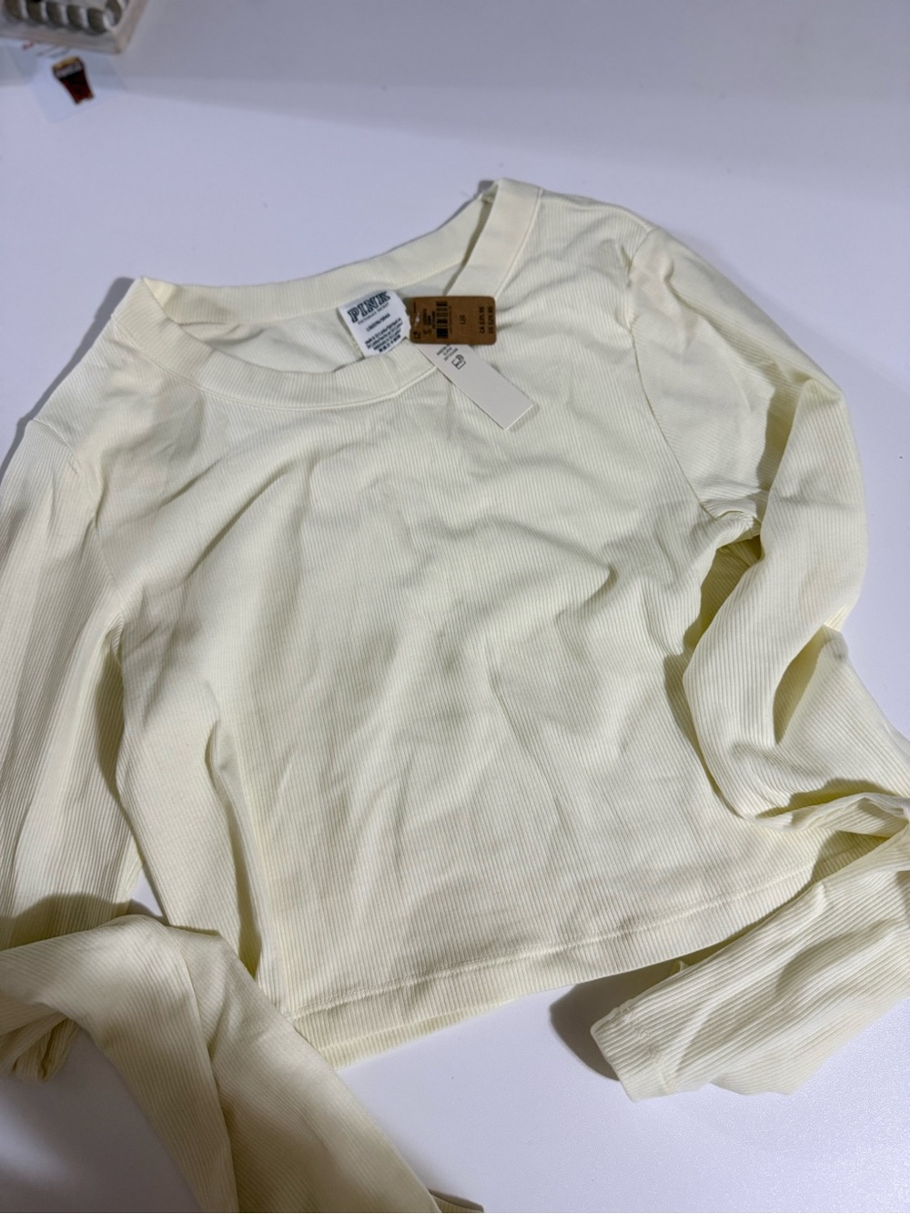 PINK Victoria's Secret Ribbed Long Sleeve Crop Top in Cream - Picture 2 of 3